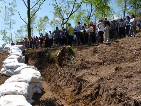 Acto emocionante y emotivo en la inauguración del recorrido temático sobre la guerra en Elgeta en 1936