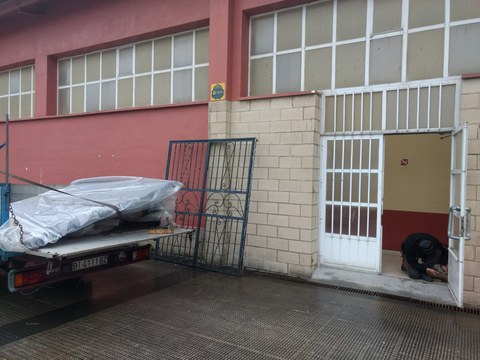 Colocarán una puerta de emergencia en el polideportivo