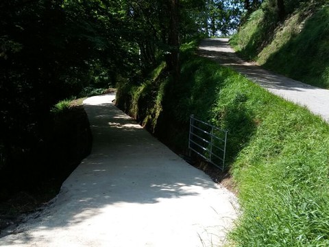 Pavimentado del camino a Iturbe-Etxebarri