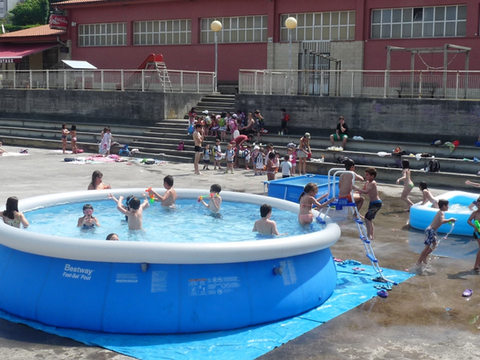 Piscinas en el polideportivo los días 14, 15 y 16