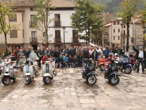 Irailaren 15ean, domeka, izango da Lambretta eta Vespa Motorren VIII. topaketa